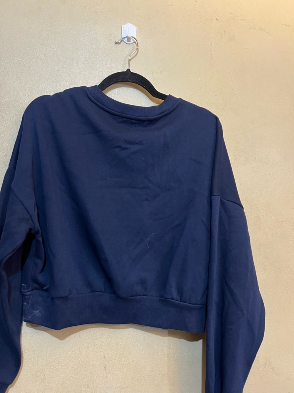 Forever 21 Navy Crop Sweatshirt with Yellow Maine Sail Graphic - Picture 4 of 5